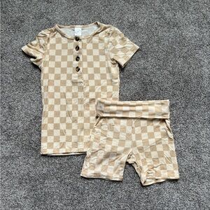 Like new Lou Lou Shortie Set